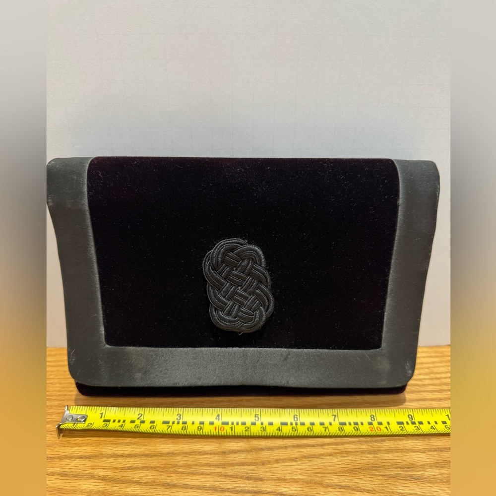 Vintage 90’s Black Velvet and satin clutch or Crossbody Bag - Picture 10 of 11